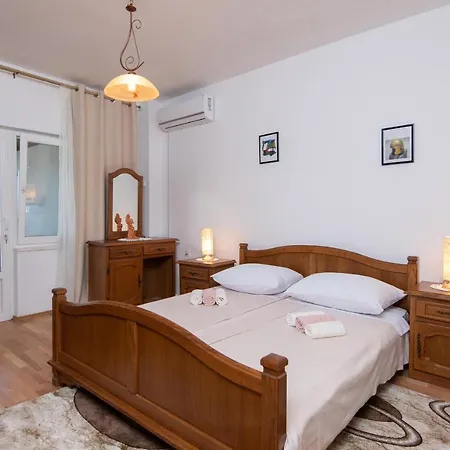 Kuna * Kuna Peljeska