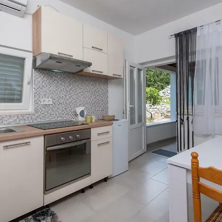 Kuna * Kuna Peljeska